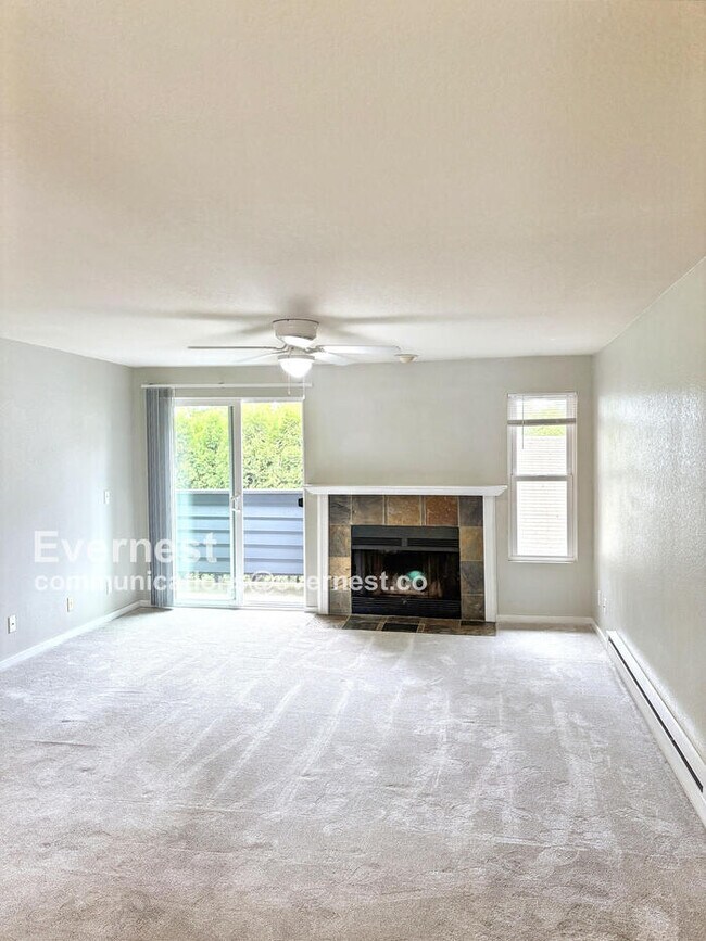 Foto del edificio - 332 Healy Ave S