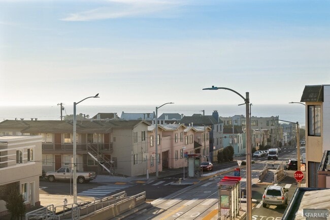 Building Photo - 3100 Taraval St