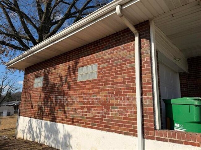 Building Photo - 1110 Jennings Station Rd