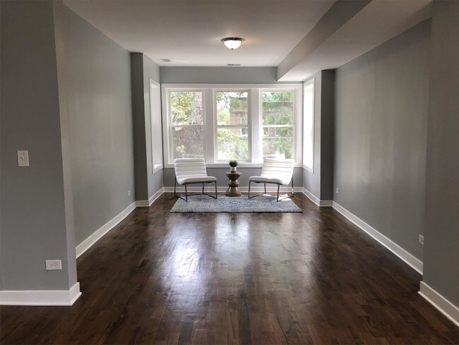 Foto del edificio - 634-636 N Sawyer Ave