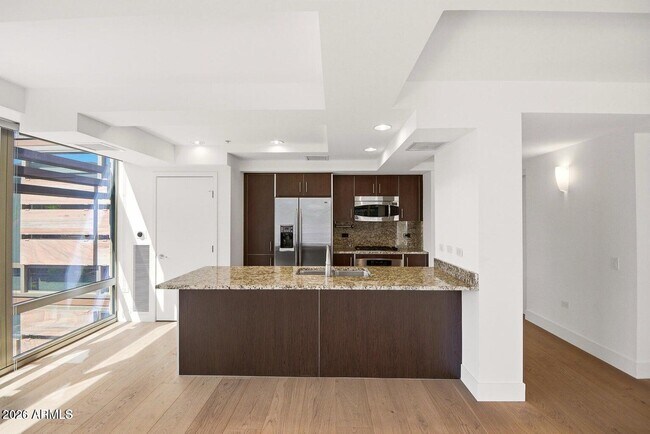Foto del edificio - 7131 E Rancho Vista Dr