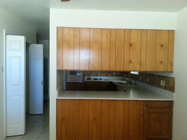 Foto del edificio - Available NOW!