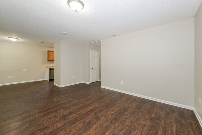 Foto del edificio - 7926 Pipit Ave