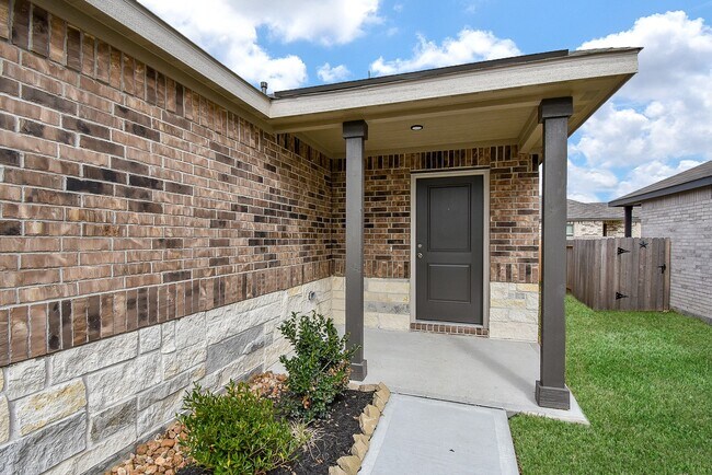 Foto del edificio - 8006 Camphor Ct