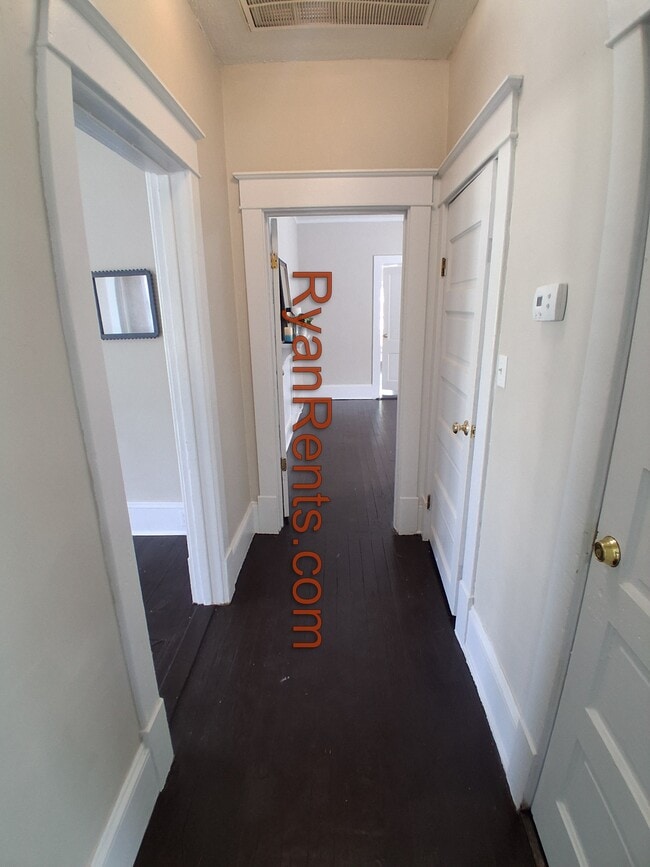 Building Photo - 1205 S Franklin St