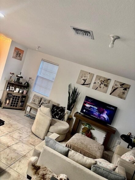 Foto del edificio - 4002 NW 11th Ct