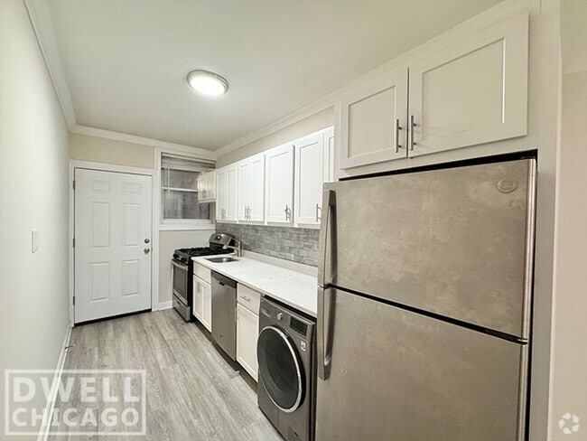 Building Photo - 4208 N Clark St