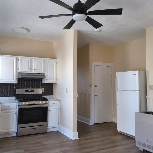 Building Photo - 98 County St