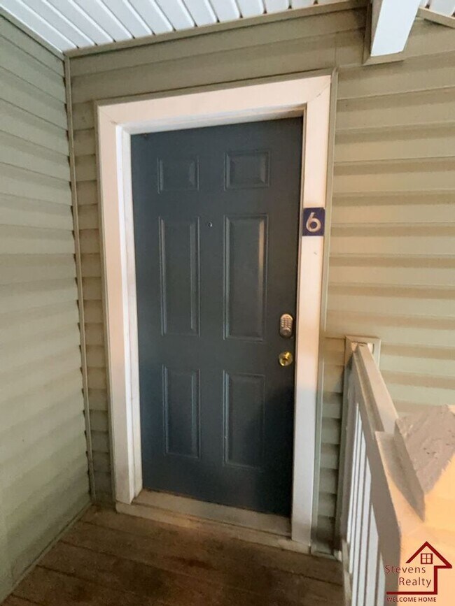 Foto del edificio - 430 Oriole Dr