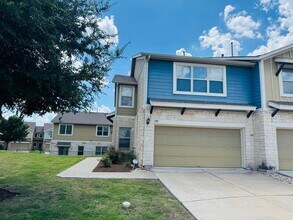 Building Photo - 1620 Bryant Dr