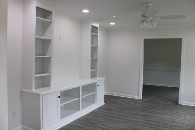 Building Photo - 1204 Queen Anne Rd NW