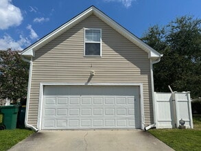 Building Photo - 85 Pin Oak St