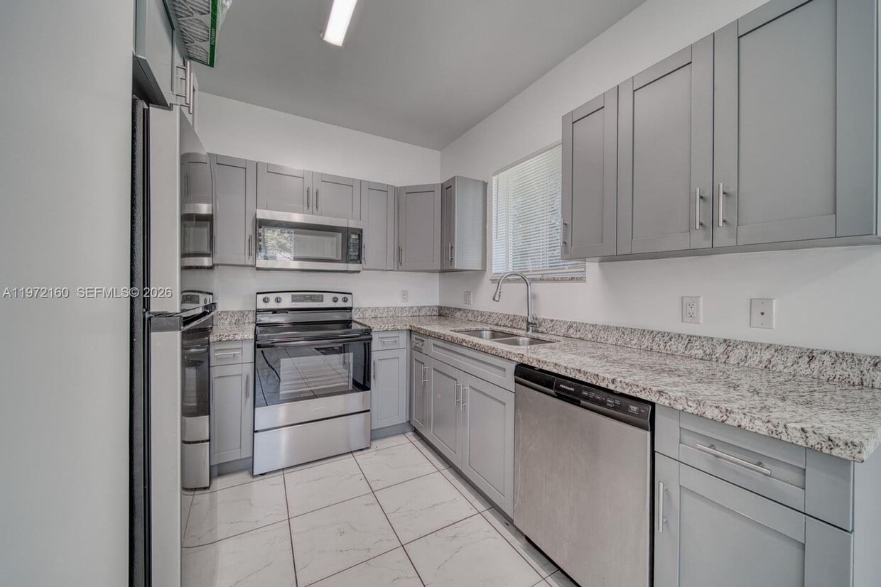 Photo - 14710 NE 7th Court 14710, Miami, FL 33161