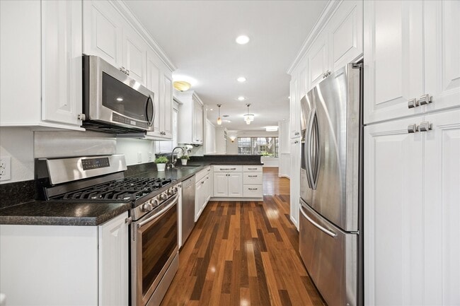 Foto del edificio - 3227 Castlewood St
