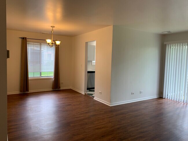 Building Photo - 320 Pembroke Ct