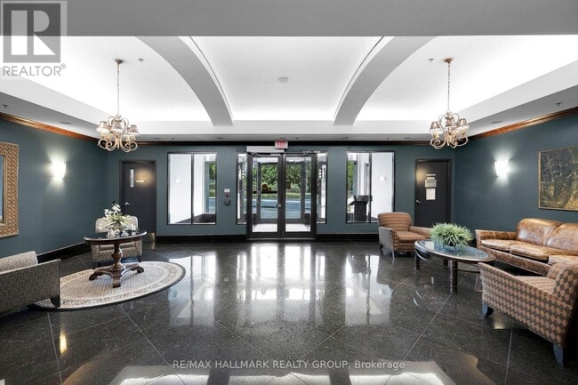 Photo du bâtiment - 570-1570 Laurier Ave W