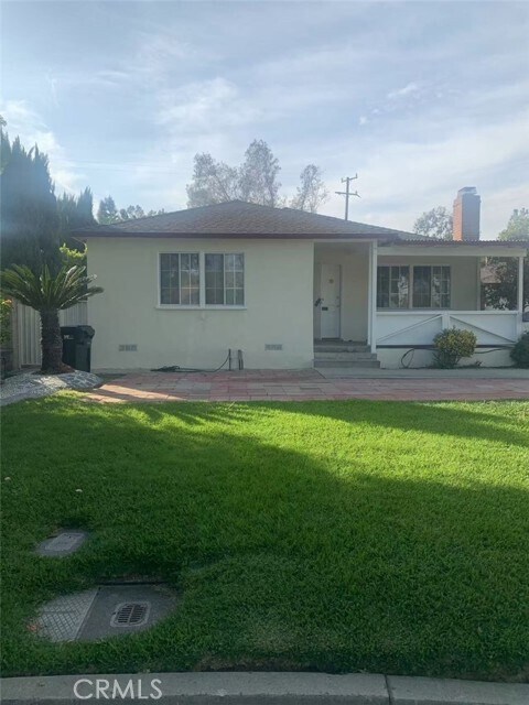 Primary Photo - 2625 Foss Ave