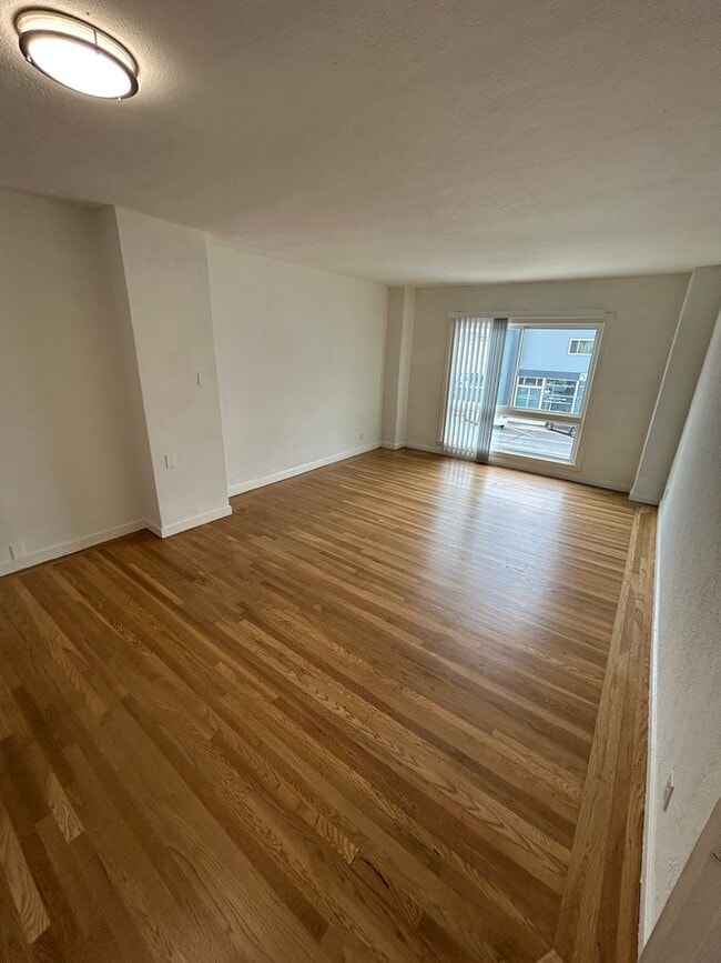 Photo - 143 South Blvd Apartment