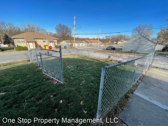 Building Photo - 3 br, 1 bath House - 801 S. Logan Ave