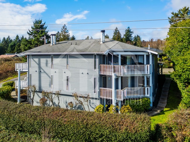 Water view 4 plex close to Silverdale and ... - Water view 4 plex close to Silverdale and ... Apartment