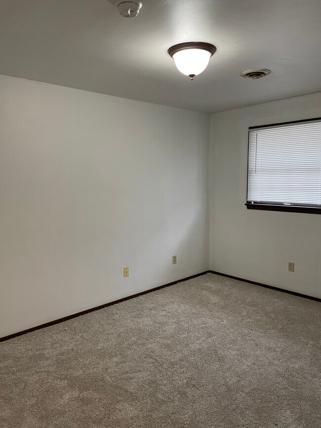 Bedroom 2 - 1710 Commerce St