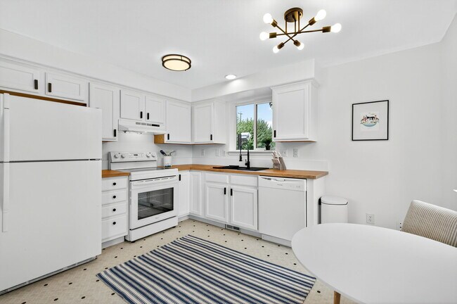 Foto del edificio - 2529-2529 SE 136th Ave