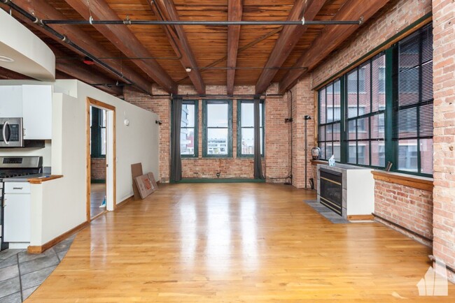 Building Photo - 732 S Financial Plz