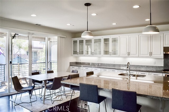 Foto del edificio - 1173 Gardiner Ln