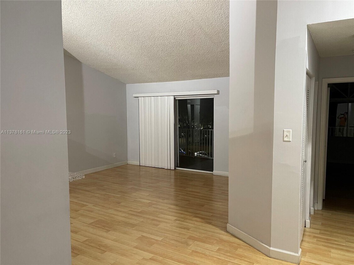 10520 SW 158th Ct Unit 305, Miami, FL 33196 Room for Rent in Miami