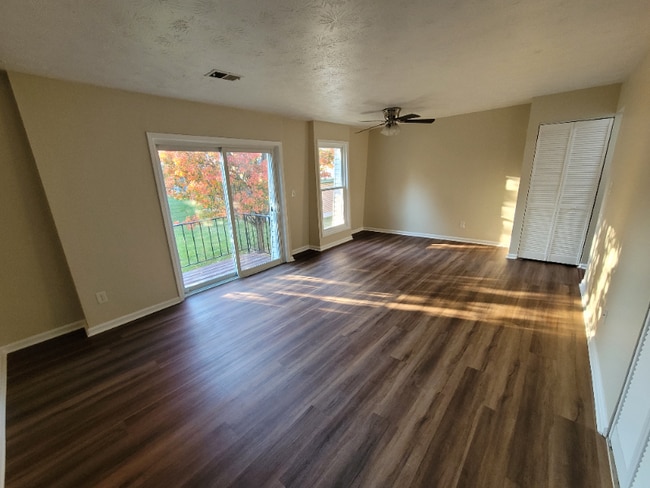 Building Photo - 1310 Louisville Rd