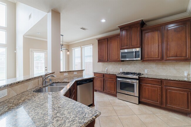 Building Photo - 2614 Misty Laurel Ct