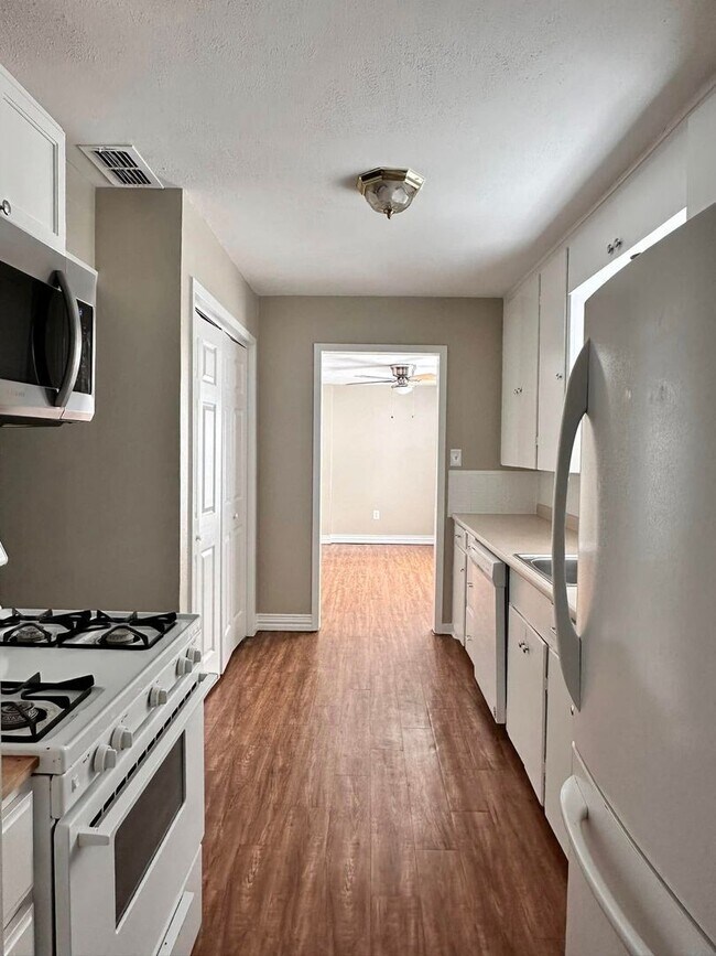 Foto del edificio - 3 Bedroom 2 bath in Faith Village