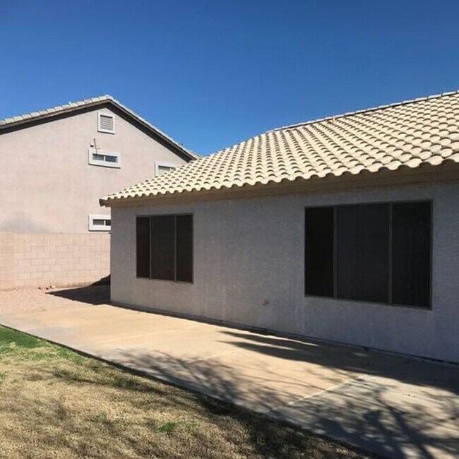 Building Photo - 542 N Falcon Dr