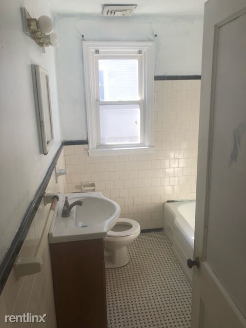 Building Photo - 4 br, 2 bath House - 8 Beacon Hill Rd
