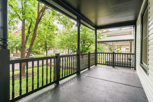 Building Photo - 348 E Morrill Ave