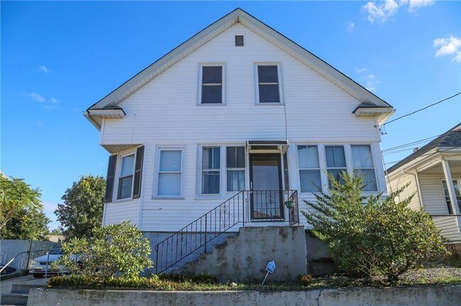Building Photo - 63 Messina St
