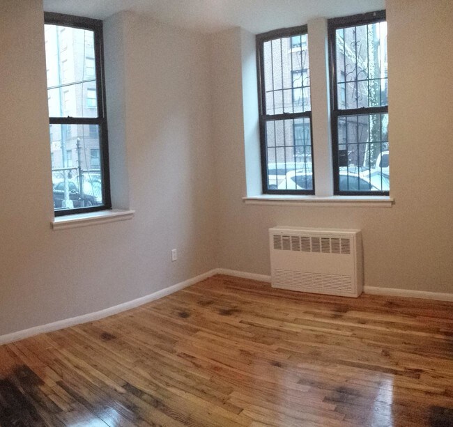 Foto del edificio - 585 E 21st St