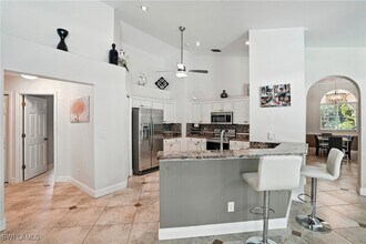 Building Photo - 5891 Golden Oaks Ln