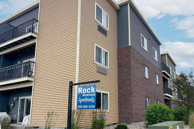 Foto del edificio - Rock Avenue Apartments