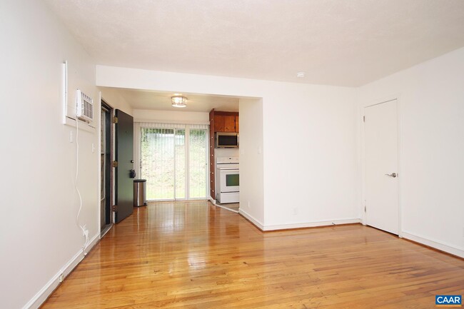 Building Photo - 2305 N Berkshire Rd
