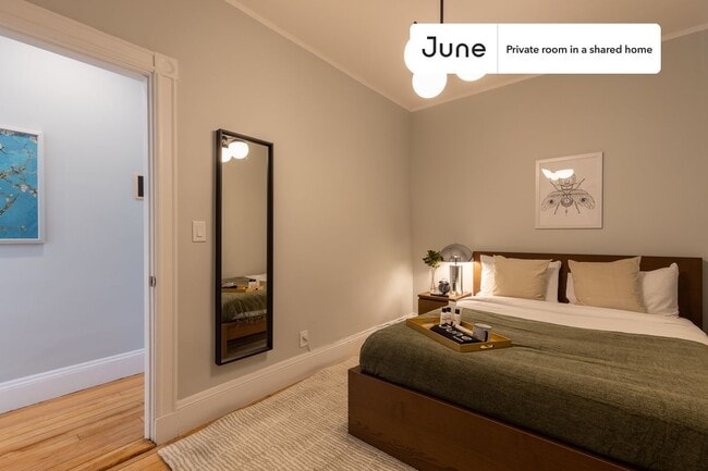 Building Photo - Room in Shared 4 bed/2 bath home