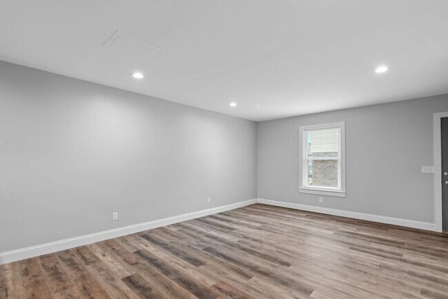 Foto del edificio - 1111 Columbus Cir