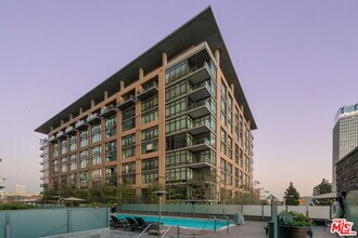 Building Photo - 1111 S Grand Ave