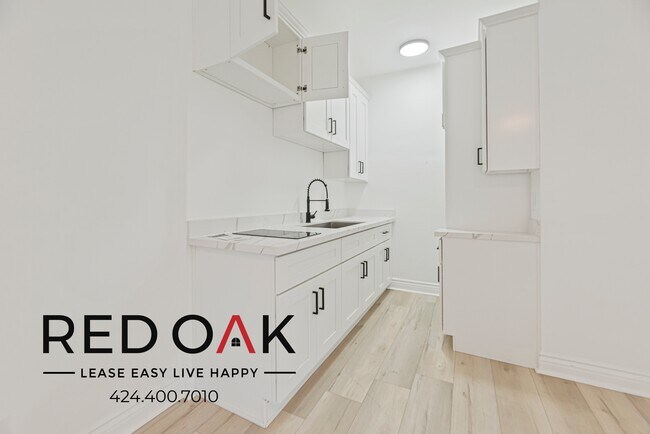 Foto del edificio - 744 Beacon Ave