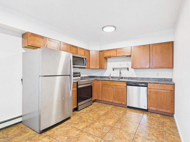 Building Photo - 83 Slater Dr