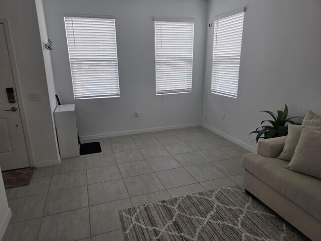 Building Photo - 3318 Composition St