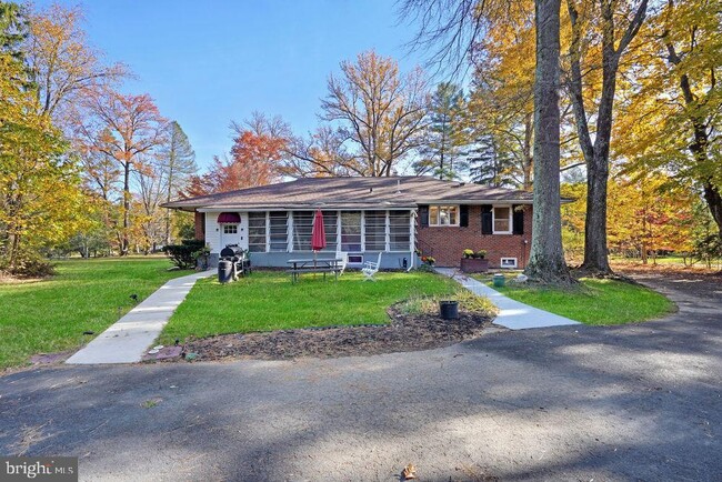 Building Photo - 127 Carter Rd