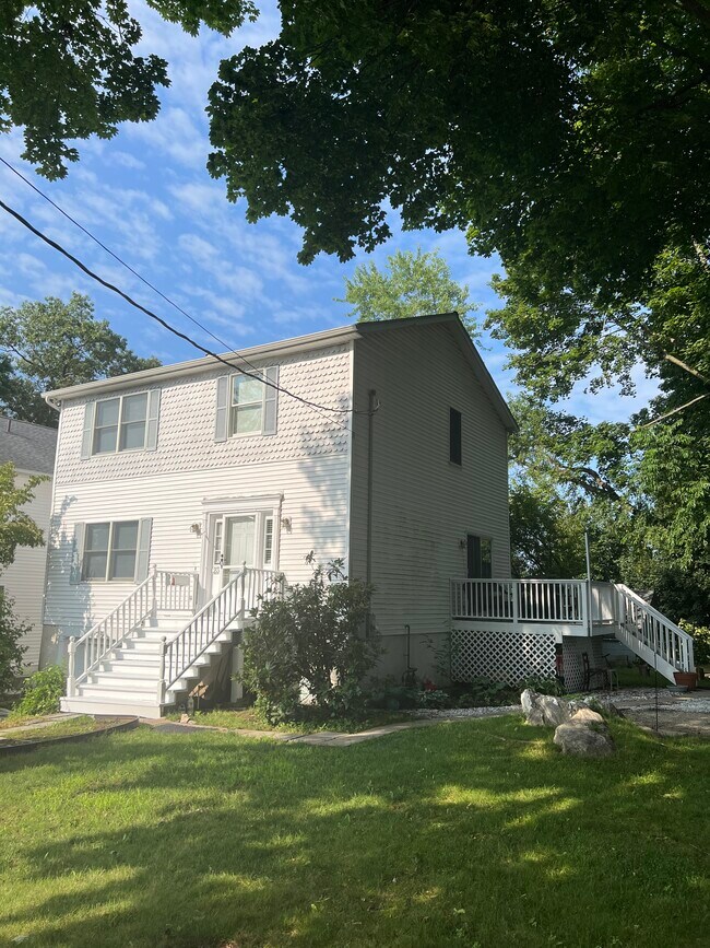 Building Photo - 23 Mount Morris Ave
