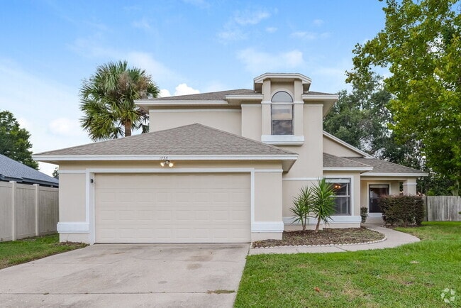 Building Photo - 1738 Singing Palm Dr