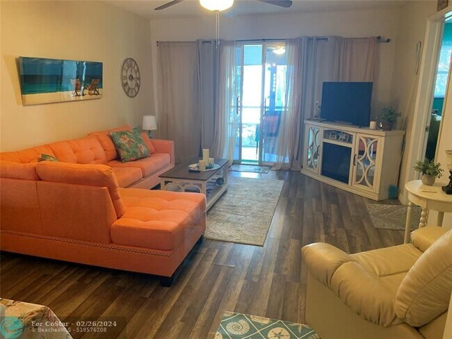 Foto del edificio - 2050 NE 39th St